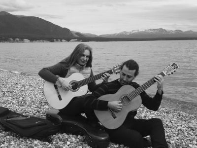 Nora Buschmann Gitarre & Agustin Luna Gitarre